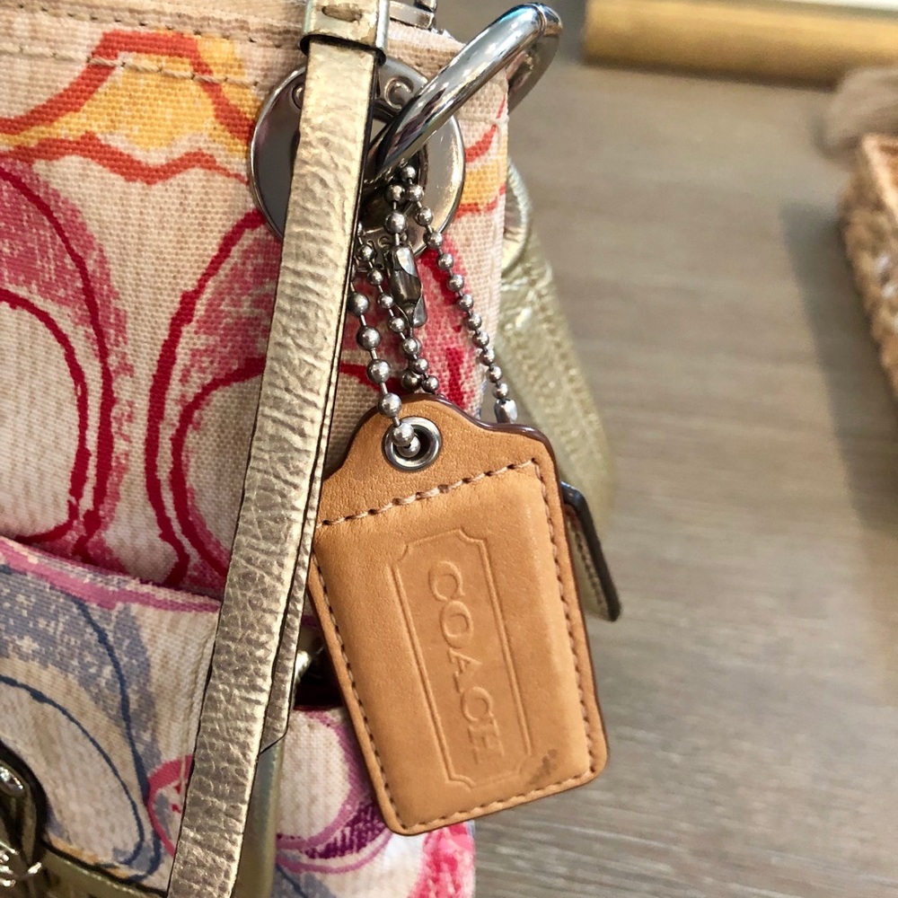 Coach purse - Picture 3 of 4